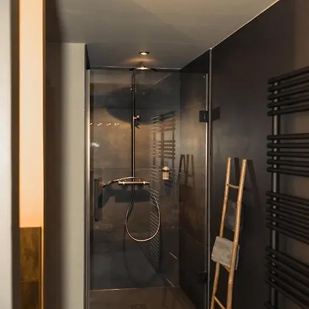 Le Clos Du Rempart Suite & Jacuzzi Ciney Exterior photo